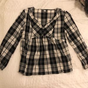 Old Navy plaid shirt in black and white - small